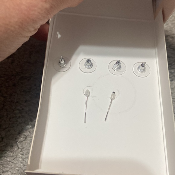 2 Card Sets of Lauren Conrad Earrings Pierced Great Assortment - Picture 5 of 10